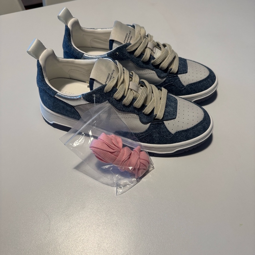 Steve Madden Blue and White Men's Sneakers
